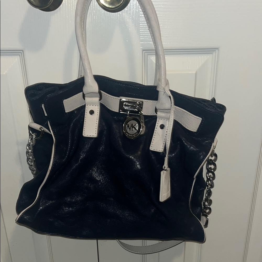 Michael Kors Black and White Shoulder Bag with Structured Design